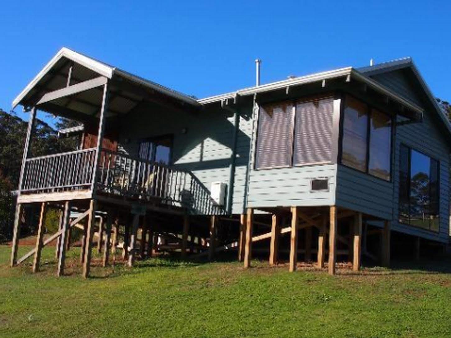 Rainbow Trail Chalets Пембертон Экстерьер фото