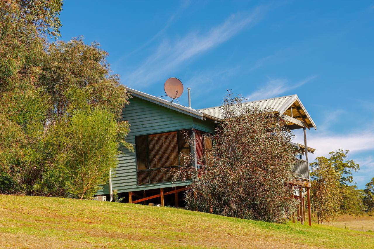 Rainbow Trail Chalets Пембертон Экстерьер фото